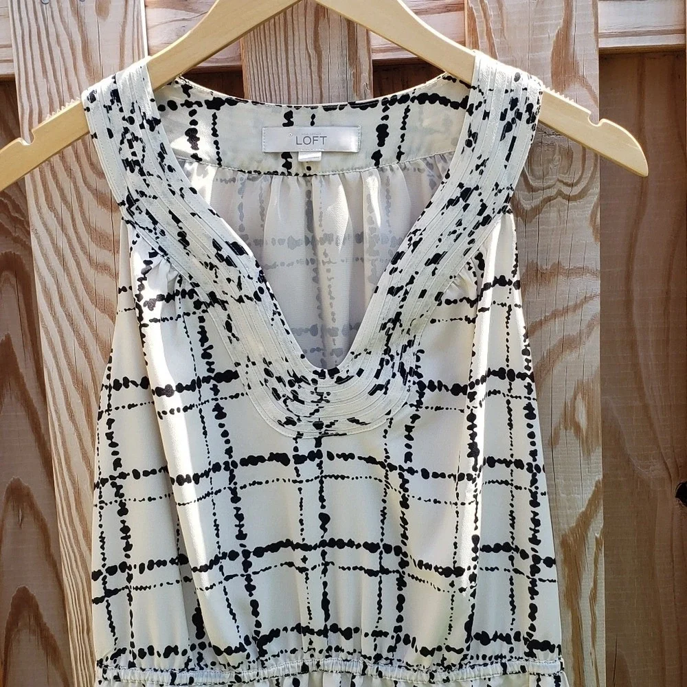 Loft Sleeveless Dress Cream & Black‎ Plaid Print Ruffle Neck Summer Casual
